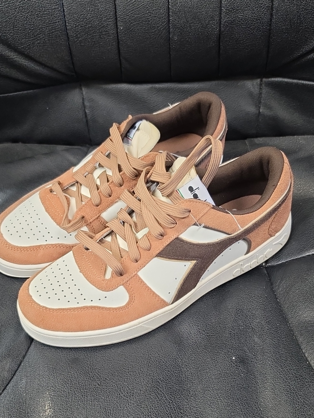 Diadora Men's Low-Top Sneakers in Tan, Brown and Cream